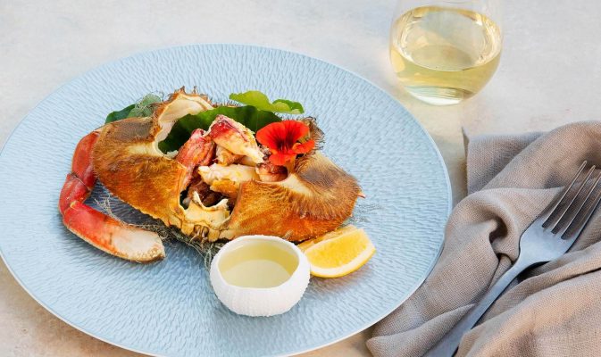 Pottery-Dungeness-Crab-Sea pairing chardonnay wine
