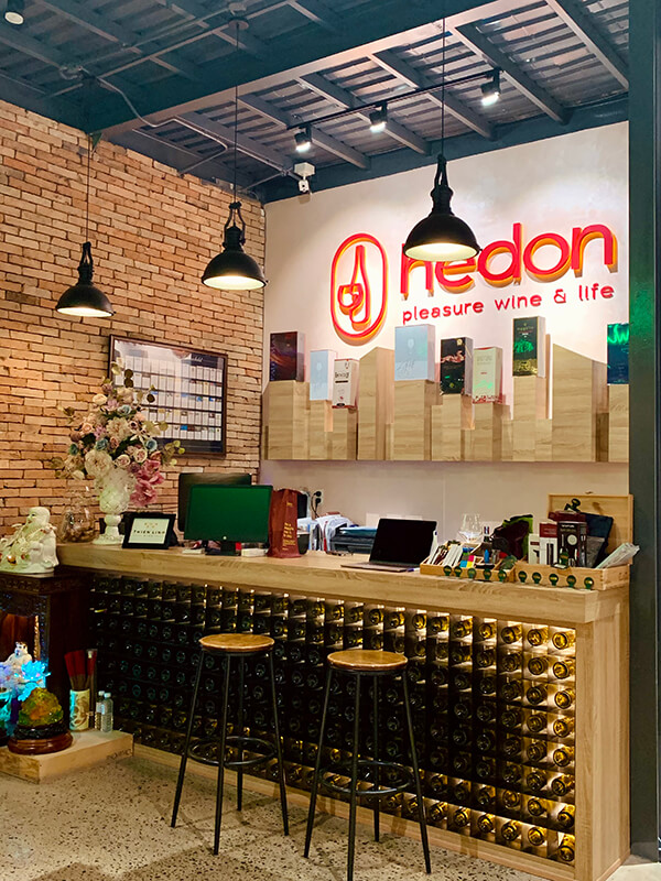 Cửa hàng rượu vang Hedon Wine Hub tại Tp HCM