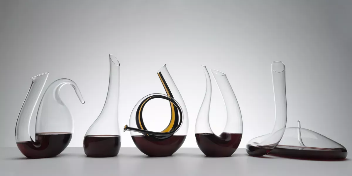 Decanter là gì? Bình decanter có phải bình thở rượu vang?