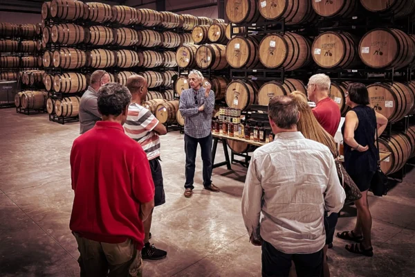 Rượu vang thùng gỗ: Nghệ thuật sản xuất tinh tế và lâu đời