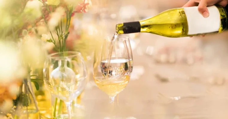 Rượu vang trắng Pháp và những điều cần biết