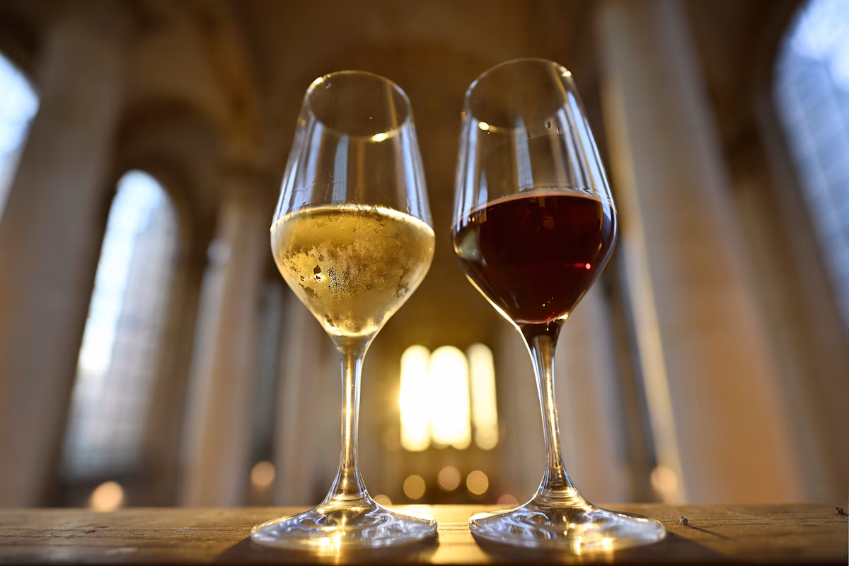 Rượu vang là gì?