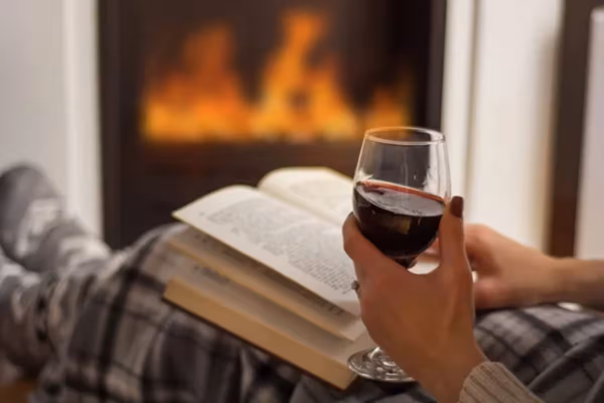 Cách uống 1 ly rượu vang trước khi ngủ đúng chuẩn