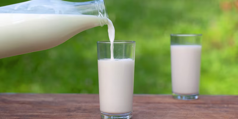 Sử dụng sữa tẩy vết bẩn