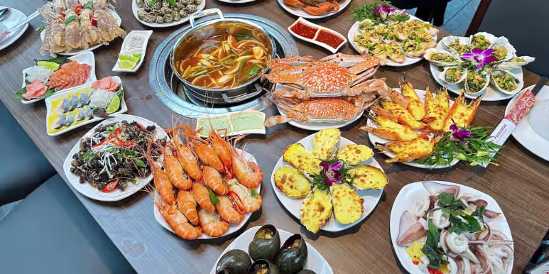 Rượu vang trắng ăn với lẩu hải sản